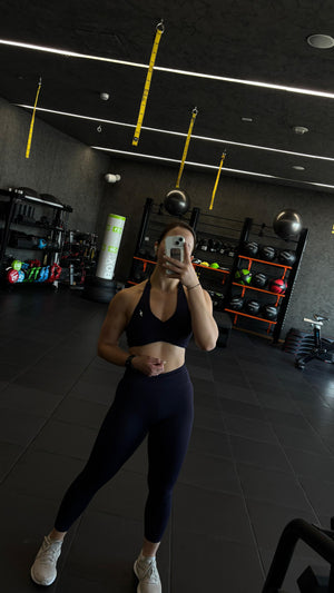 Plunge Neck Backless Sports Bra